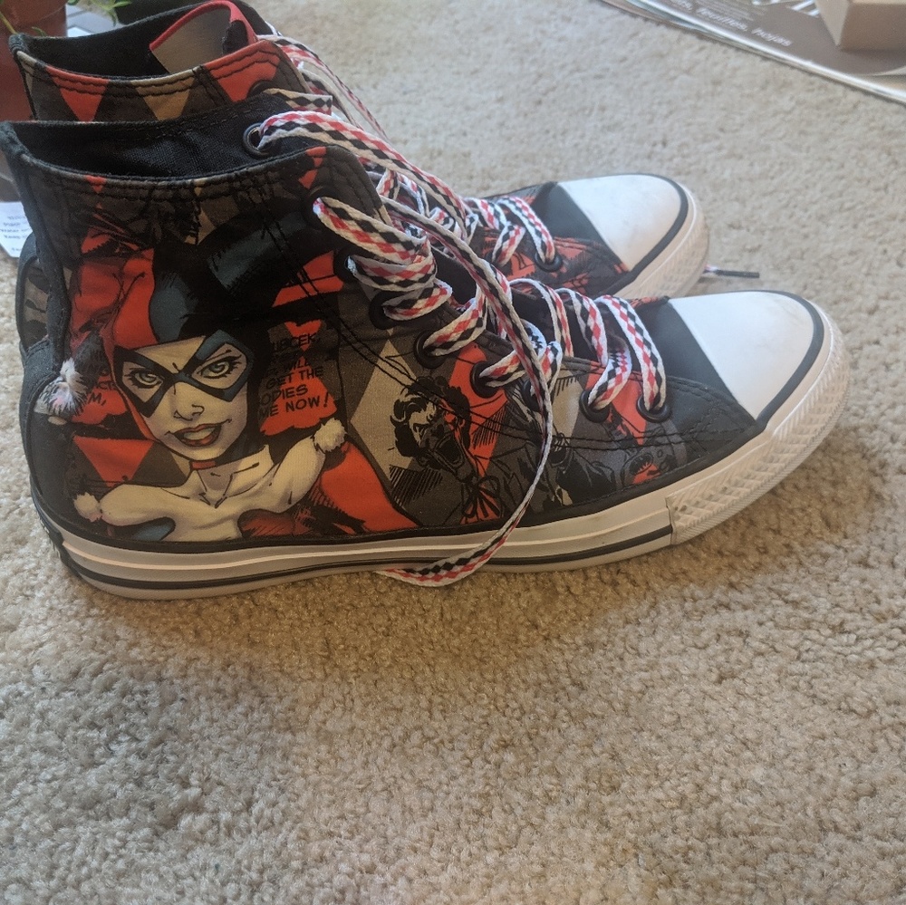 Harley Quinn Converse